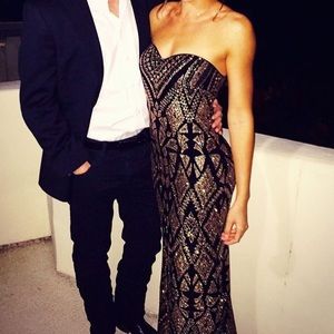 Black and Gold Sparkle Formal Dress - size 1/2